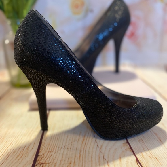 Black Sparkle Glo Heels - Picture 9 of 12